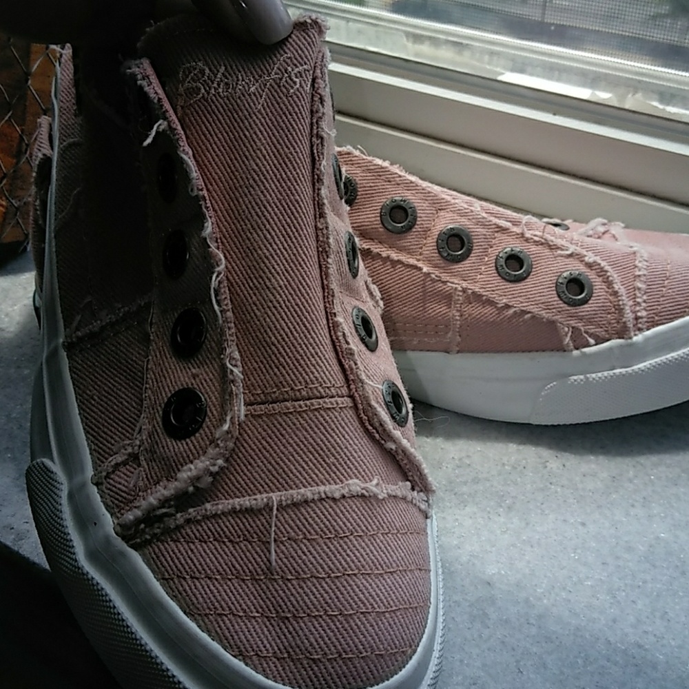 Wmn's Blowish Play Slip On Sneaker NEW!